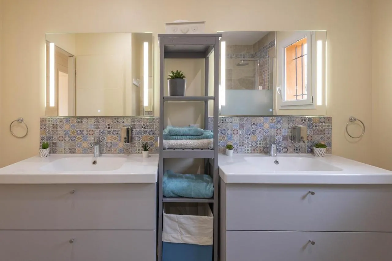 L'Oliveraie Saint-Saturnin-les-Apt 0*,